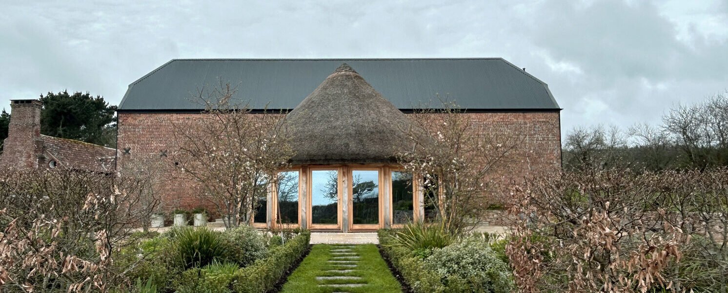 A breathtaking Wedding Venue with formal gardens, larger estate grounds and a vineyard to boot
